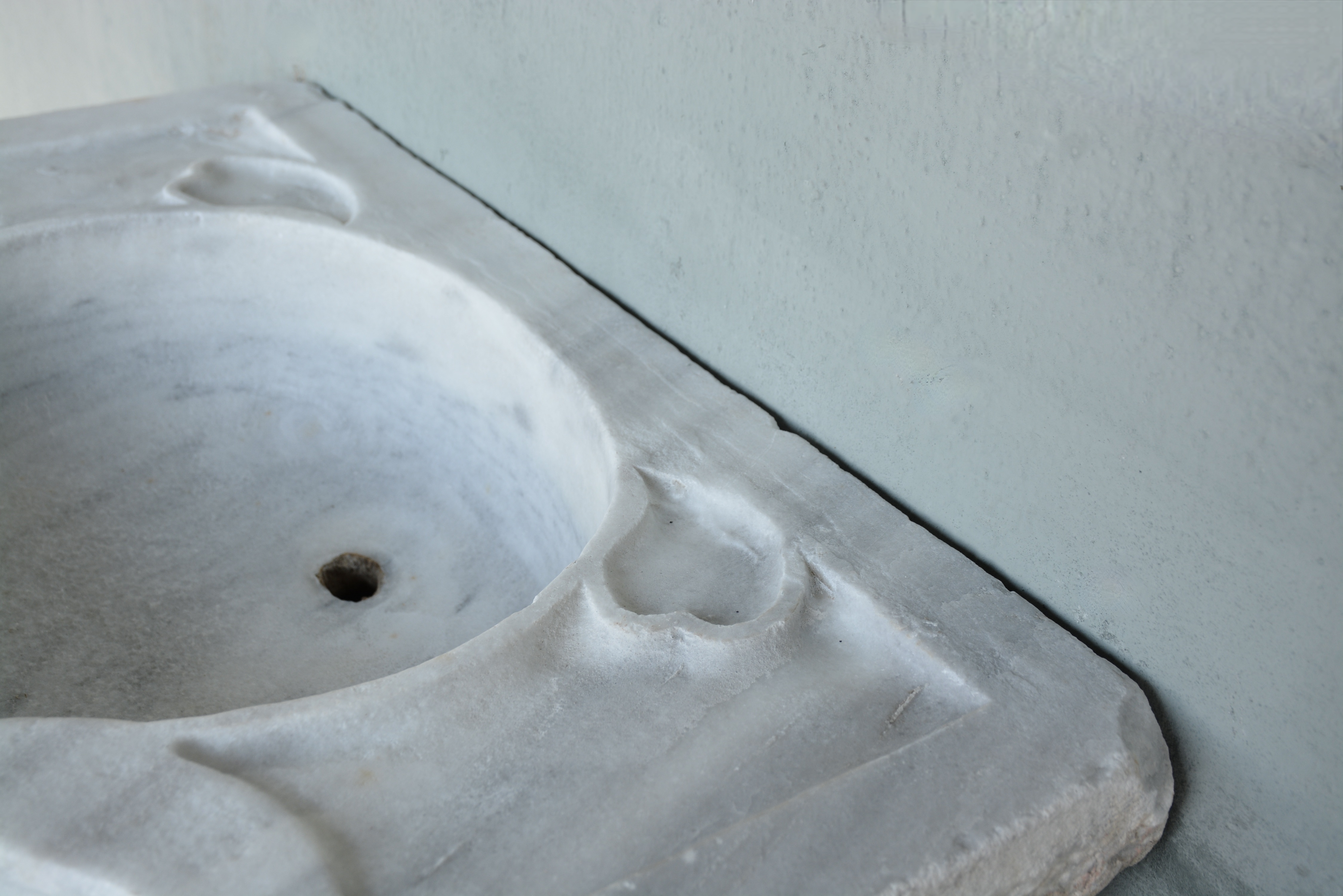 19th c. White Marble Sink - image 4