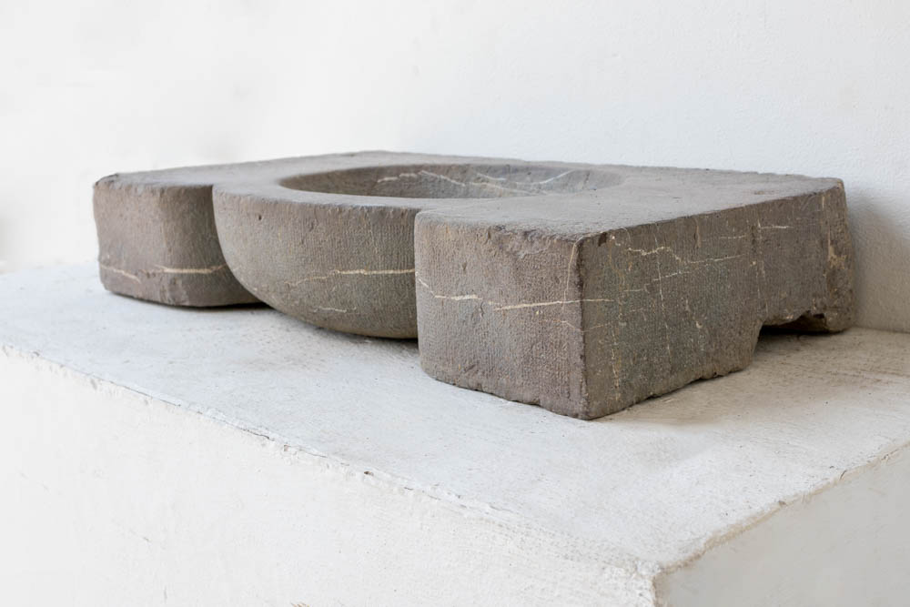 18th c Marble Evier from the South of France - image 4