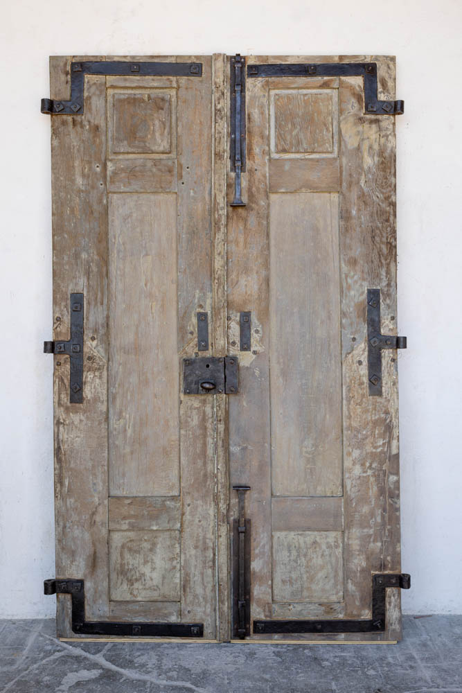 Pair of 17th c Entrance Doors from a Maison de Ville in Nancy, France - image 2