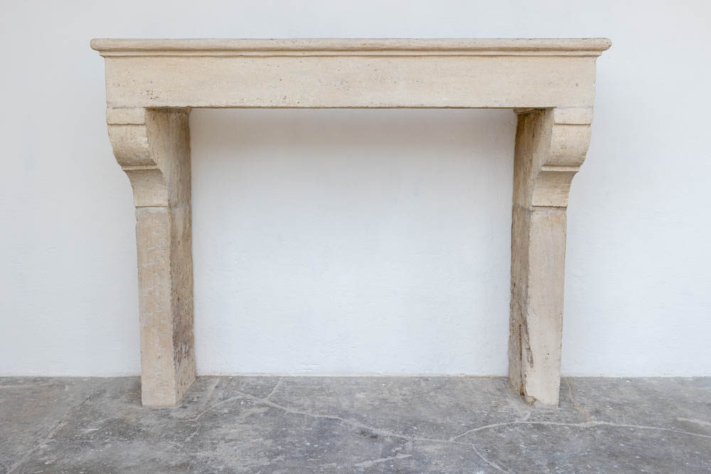 18th c. Cheminee from a village house in Comps, France - image 3
