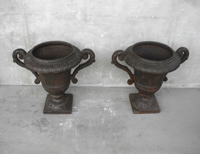 Pair of 19th c. Iron Urns - image 3
