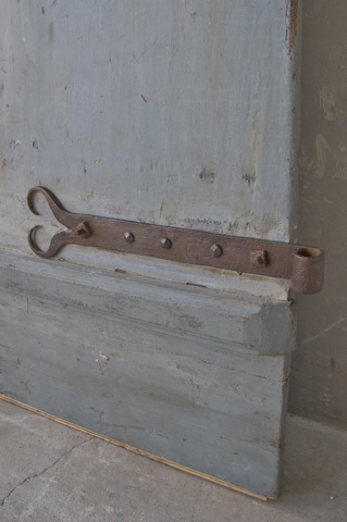 Pair of 18th c. Entrance Doors from a Village House in the Pyrenees - image 4