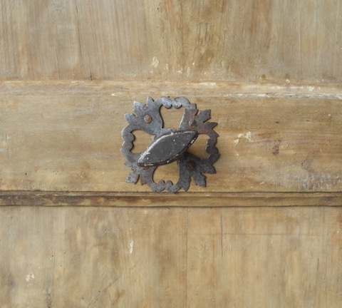 Two Single 18th c. Doors with Papier Peint Paintings - image 4