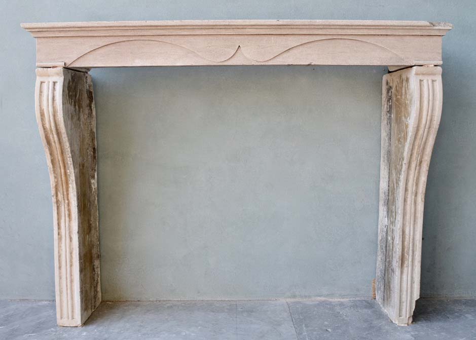 19th c. Cheminée from Cavaillon, France