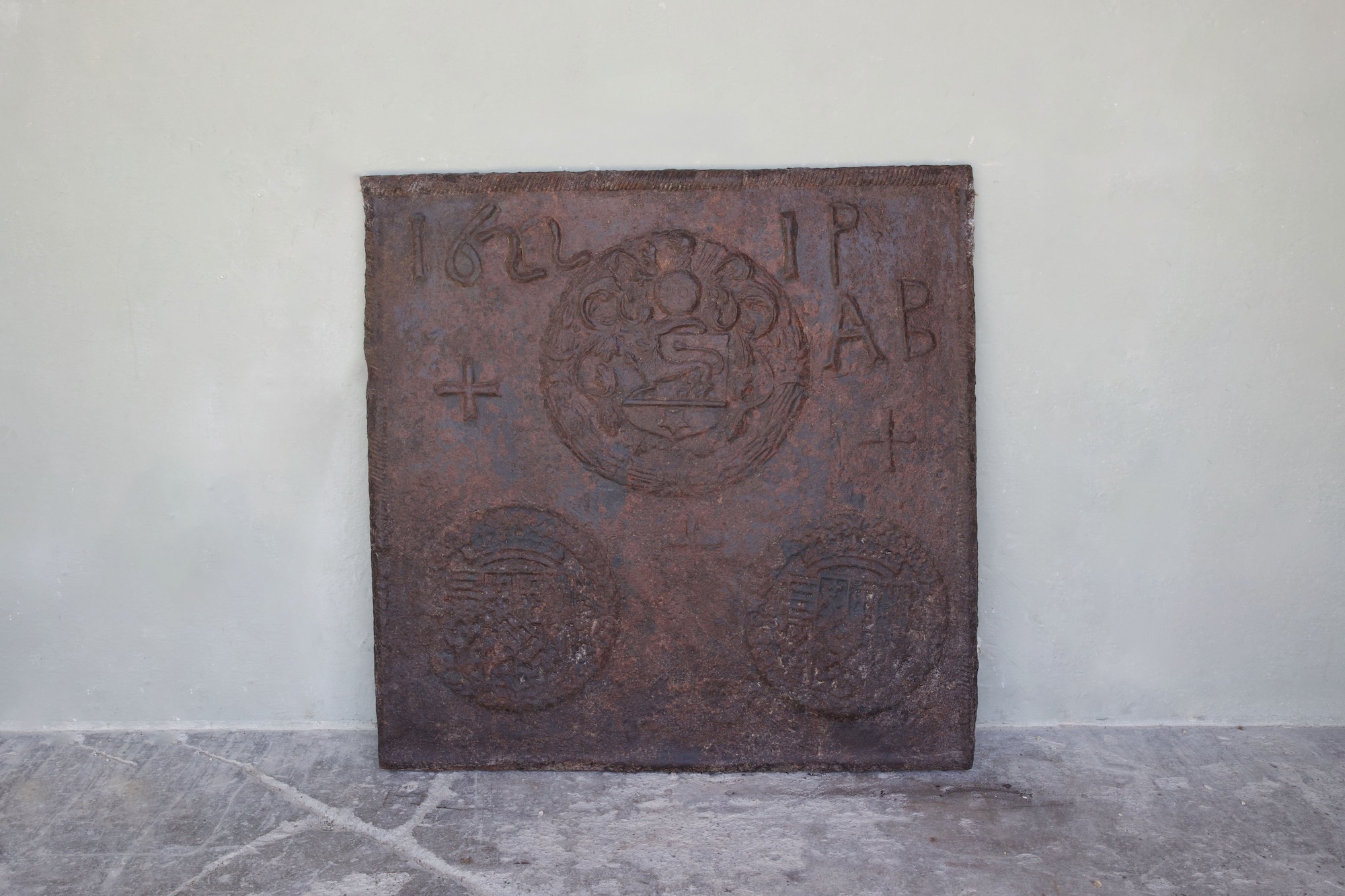 17th c. Plaque de Cheminee from an important property in Nancy, a city in the Lorraine region of France. Dated "1622". - image 2