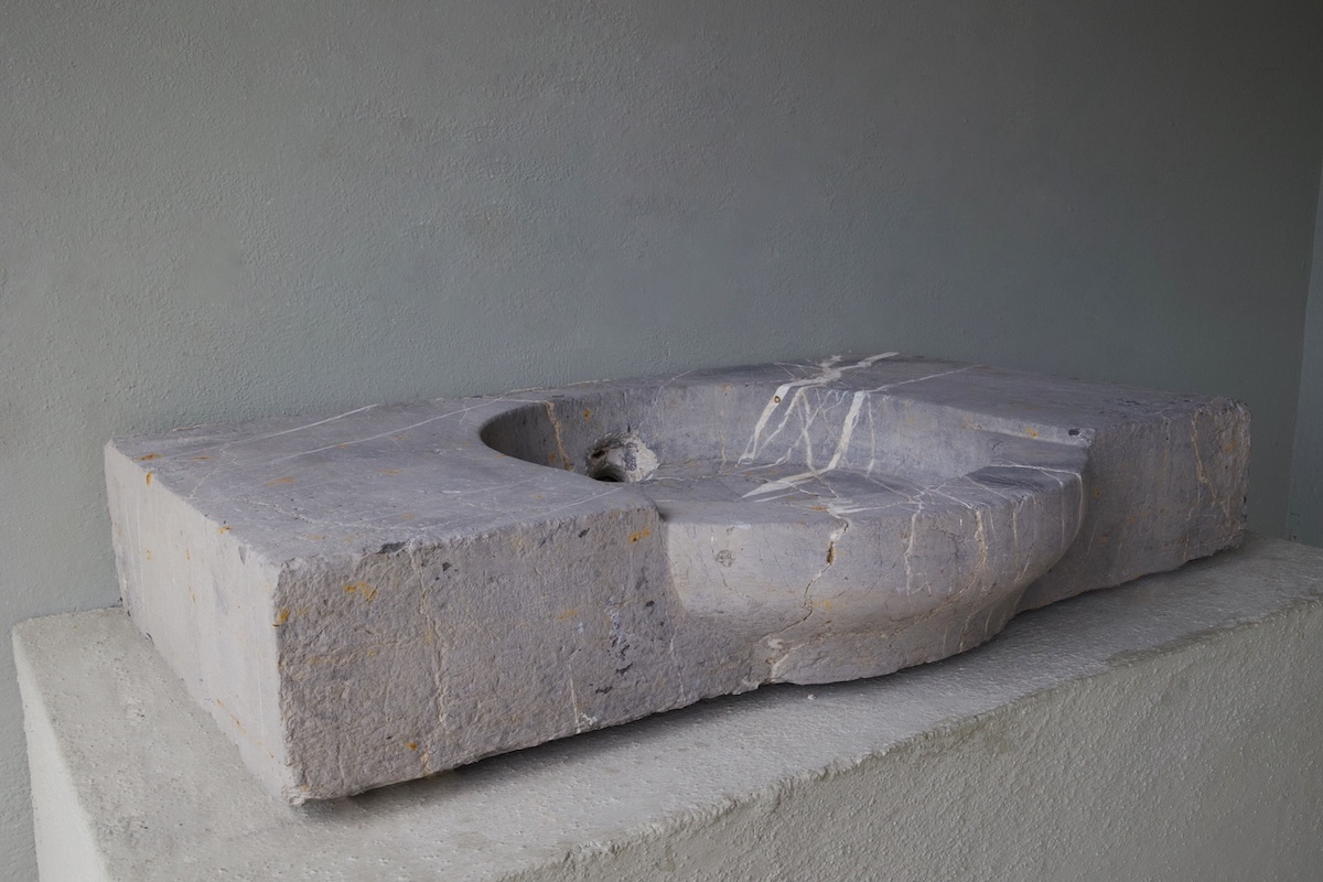 Reclaimed Sink From a house in Aude Country - image 2