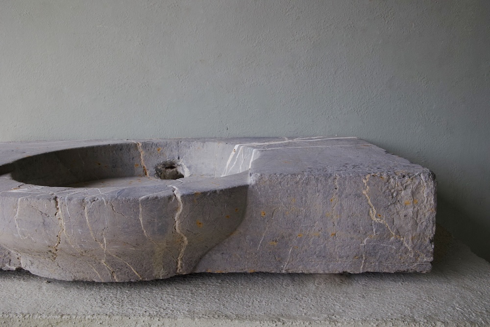 Reclaimed Sink From a house in Aude Country - image 3