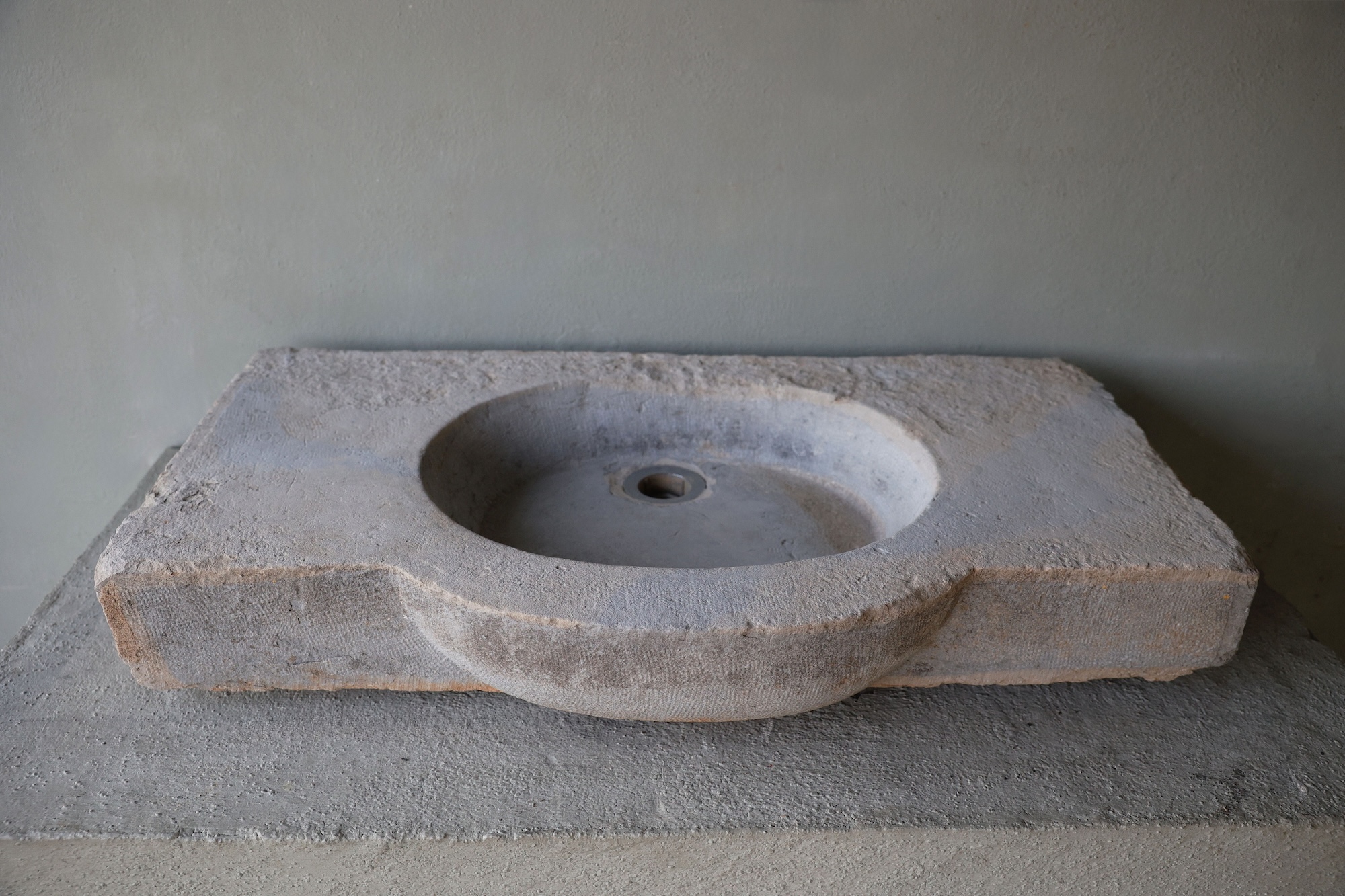 Late 18th c. Evier from Ornaisons, a tiny village in the Occitania regio of France - image 3
