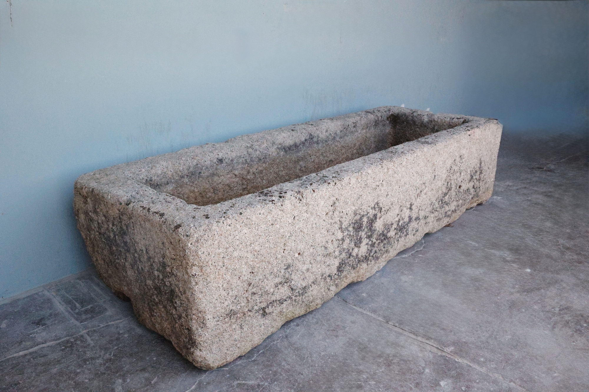 Large trough - image 2