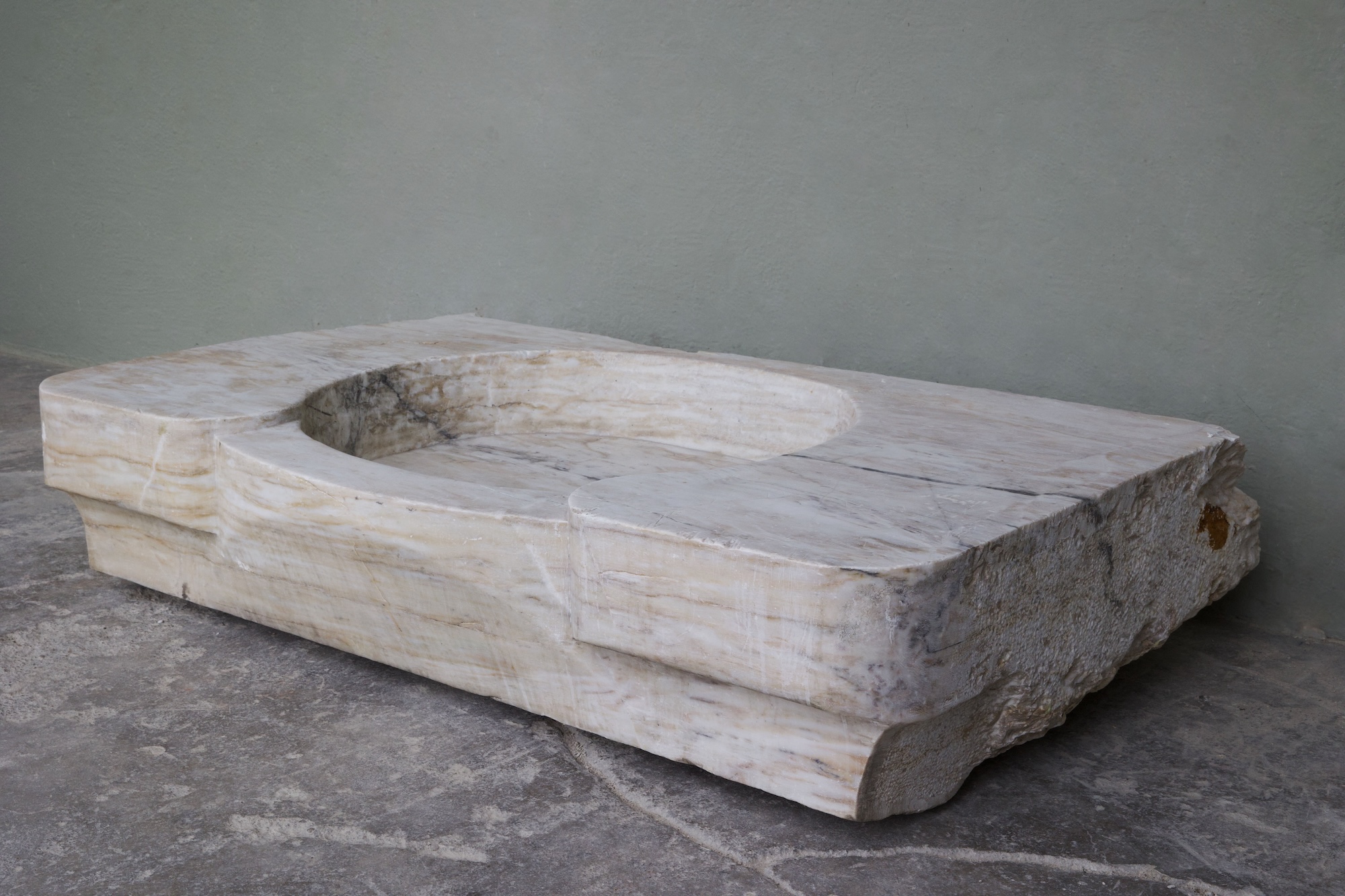 18th c. Marble Évier from a Maison de Maître in Béziers, a city in the South of France - image 3