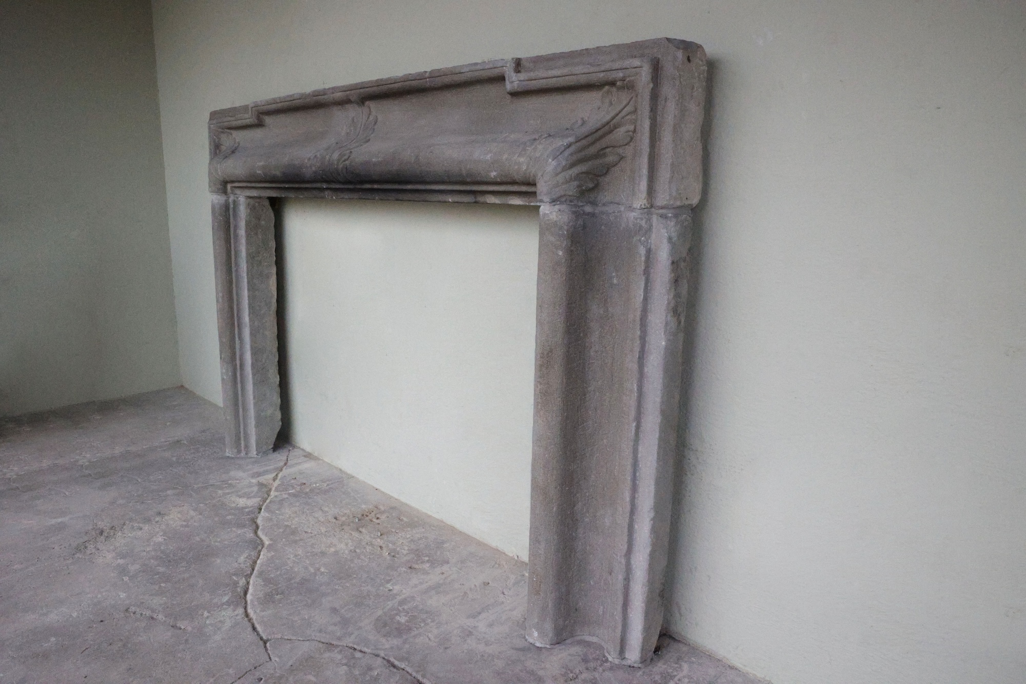 Early 17th c. Camino from a property in Forte dei Marmi, a seaside town close to Lucca, Italy - image 2