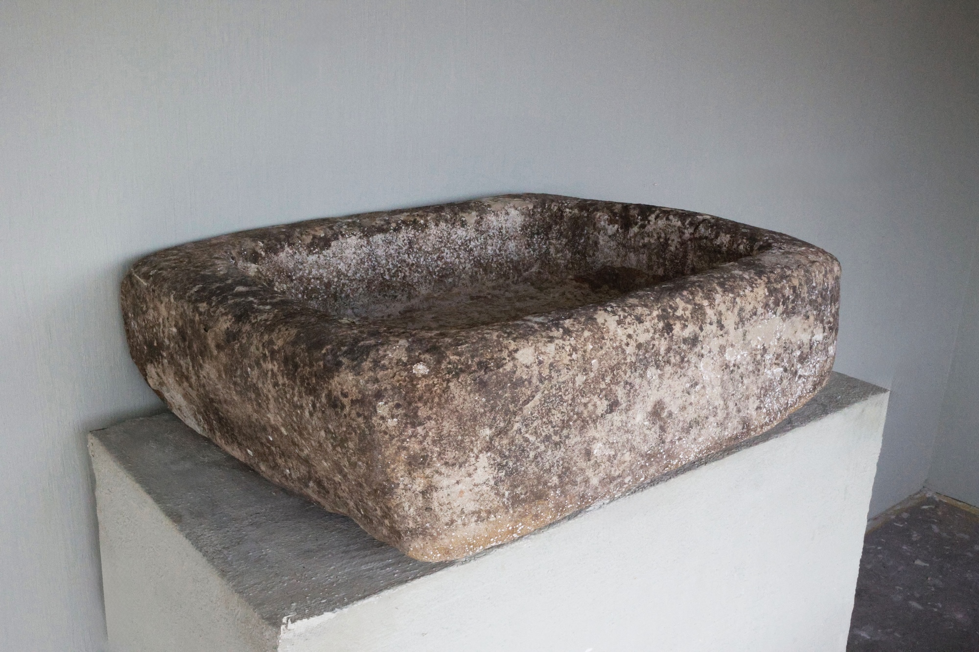 Small stone trough from a property outside of Lucca, Italy - image 2