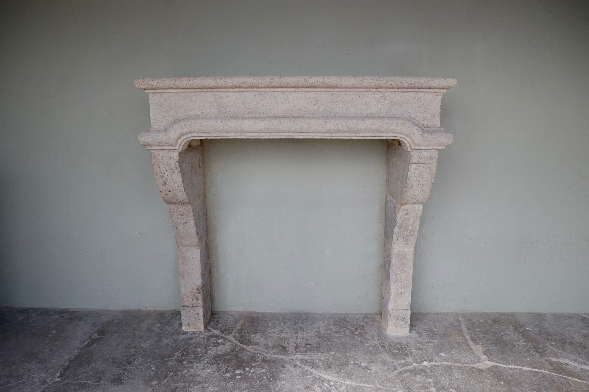 18th c Cheminee from a Maison Particulaire in Rochecorbon, a village in the Touraine region of France