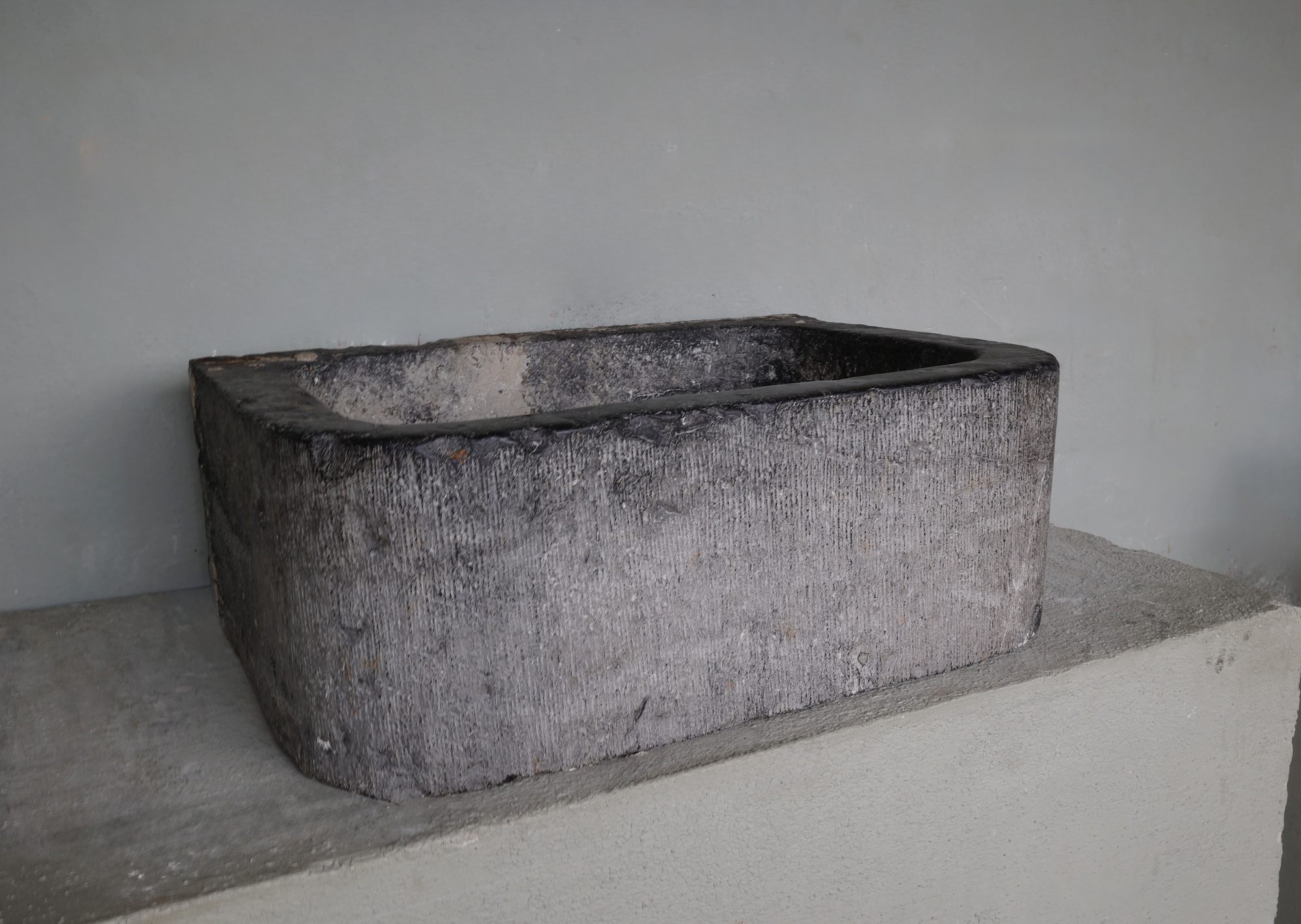 18th c. Basin from Dinant, a town in the Ardennes region of Belgium - image 2