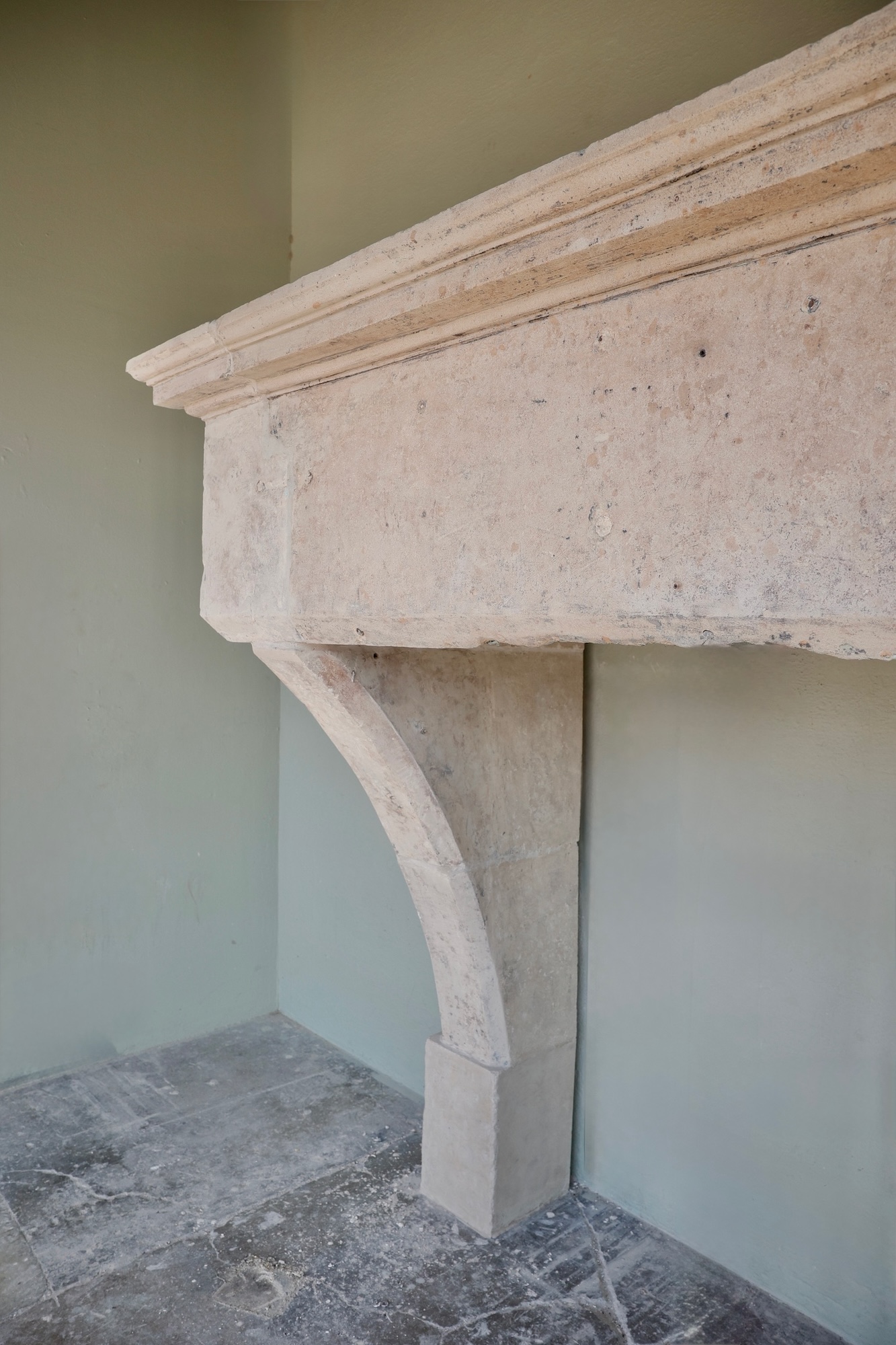Huge 16th c Cheminee from a Domaine (Vineyard) in the Champagne Region of France - image 7