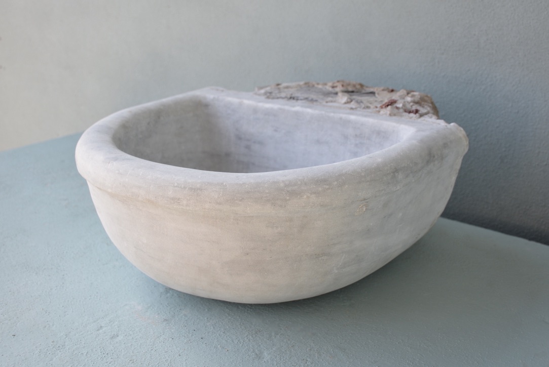 18th c. Italian Baptismal Font - image 4