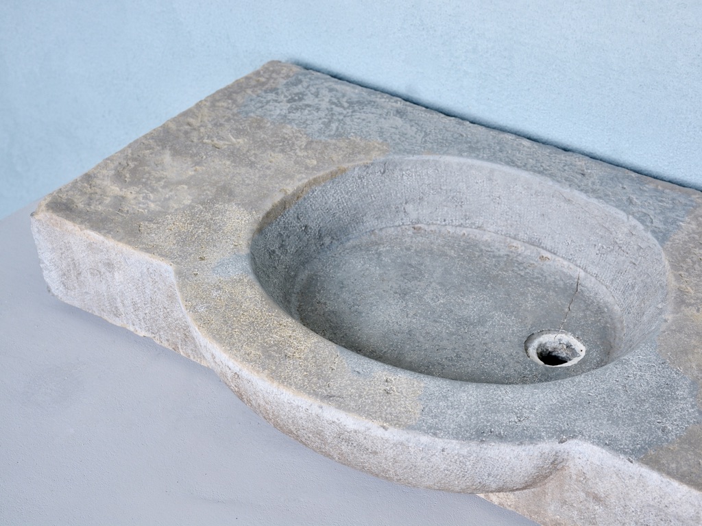 18th c. Evier from a Maison de Ville in Ouveillan - image 5