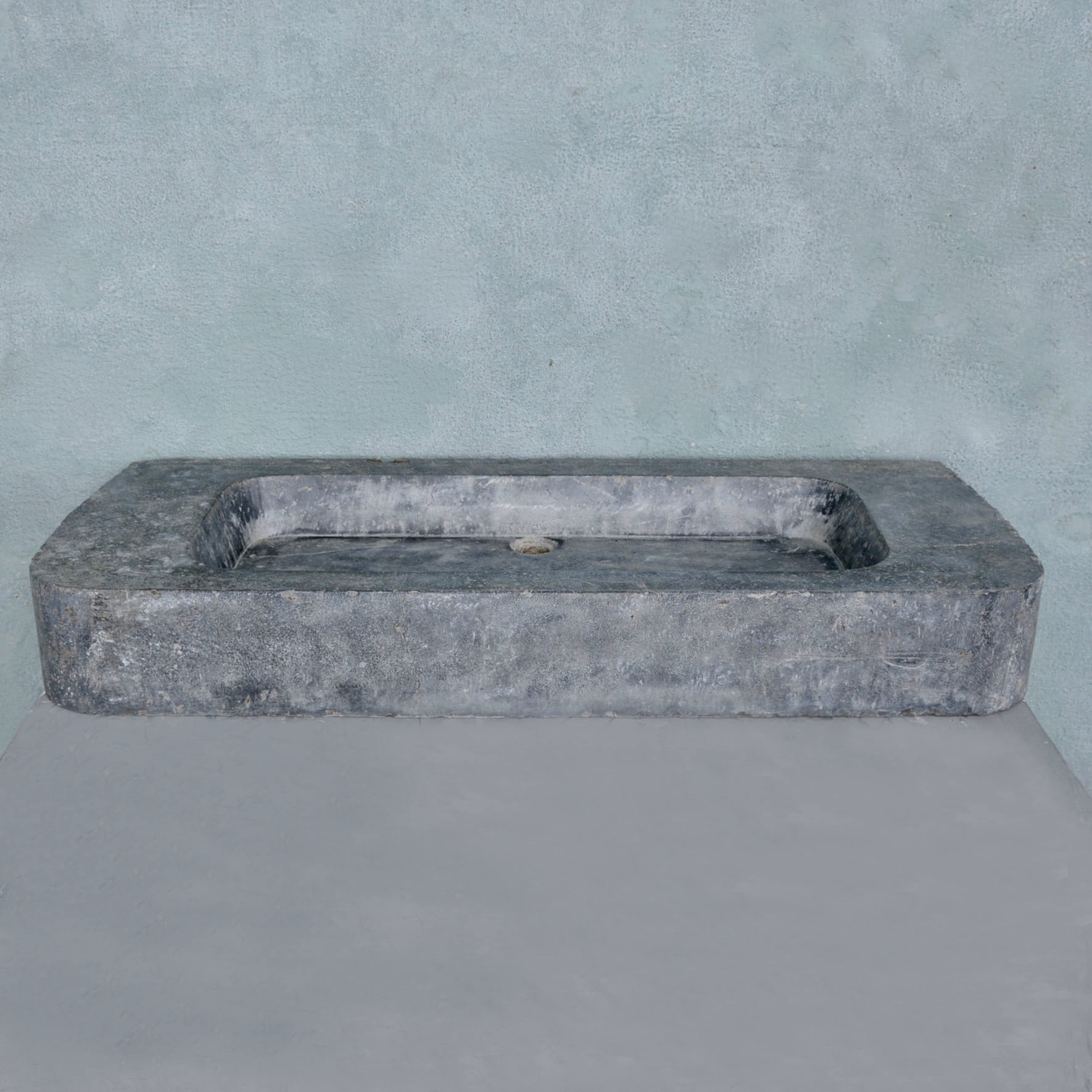 18th c. Petit Granit Sink