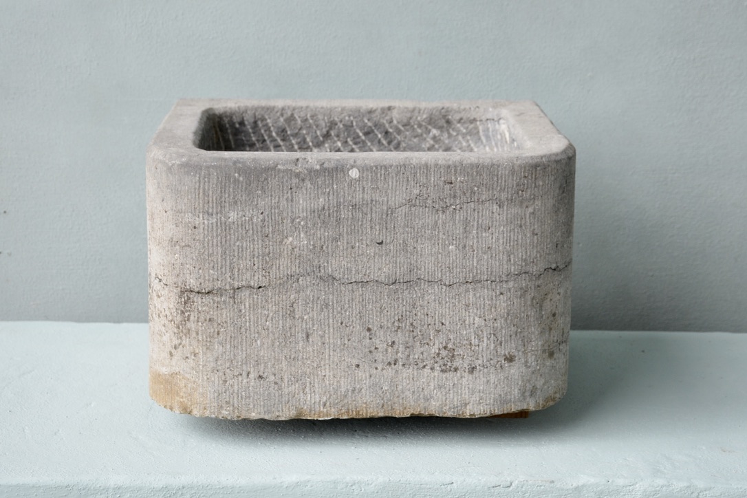 18th c. Belgium Blue Stone Evier