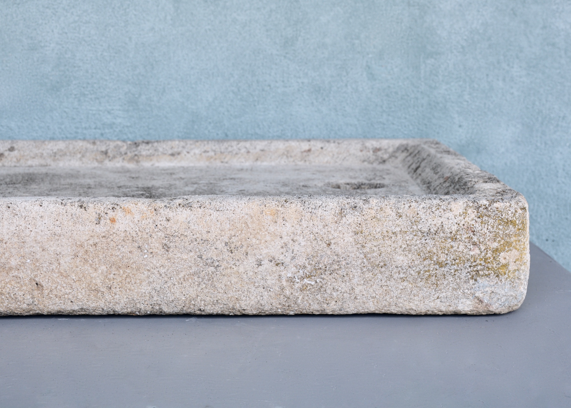 17th c. Stone Evier from a Maison de Ville in Cavaillon, France - image 4