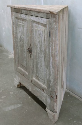 Pair 18th c. Tuscan Corner Cabinets - image 4