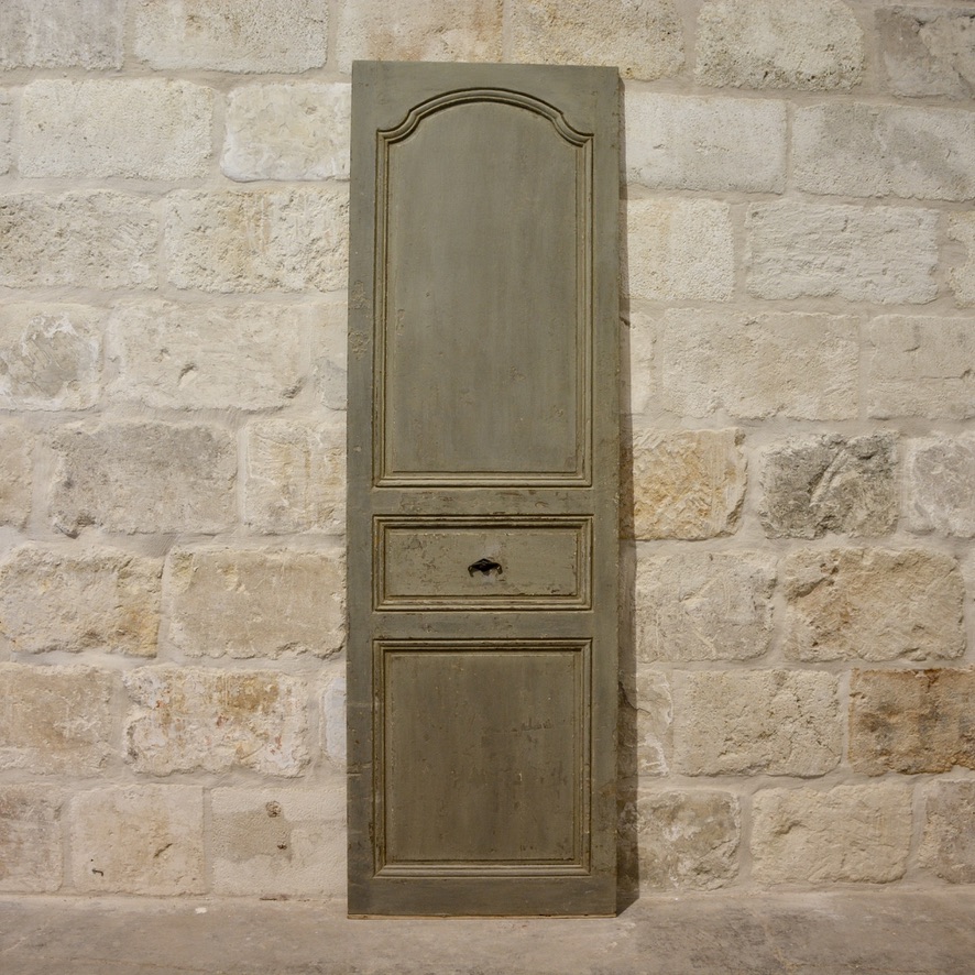 18th c. Door from a Maison de Maitre in Branne, a Village near St-Émilion, France  - image 4