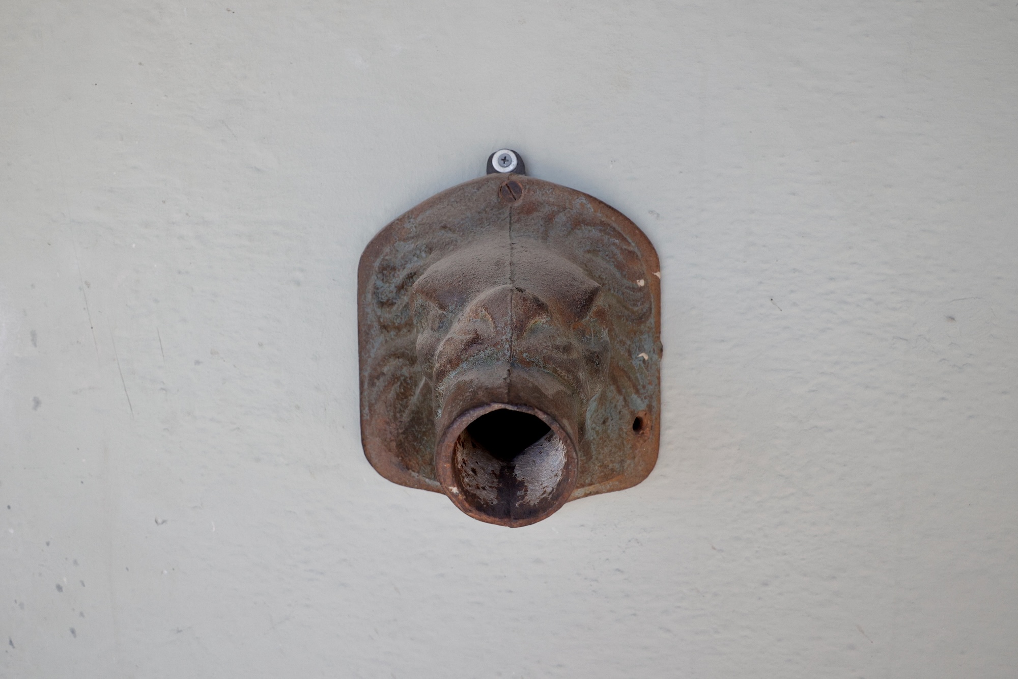 Large Iron Fountain's Spout (lion)