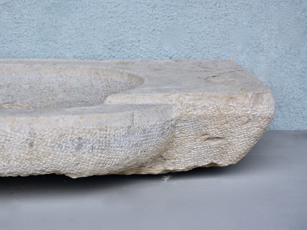 18th c. Evier sink a Maison de Ville in the French village  Sallèles-d'Aude - image 4