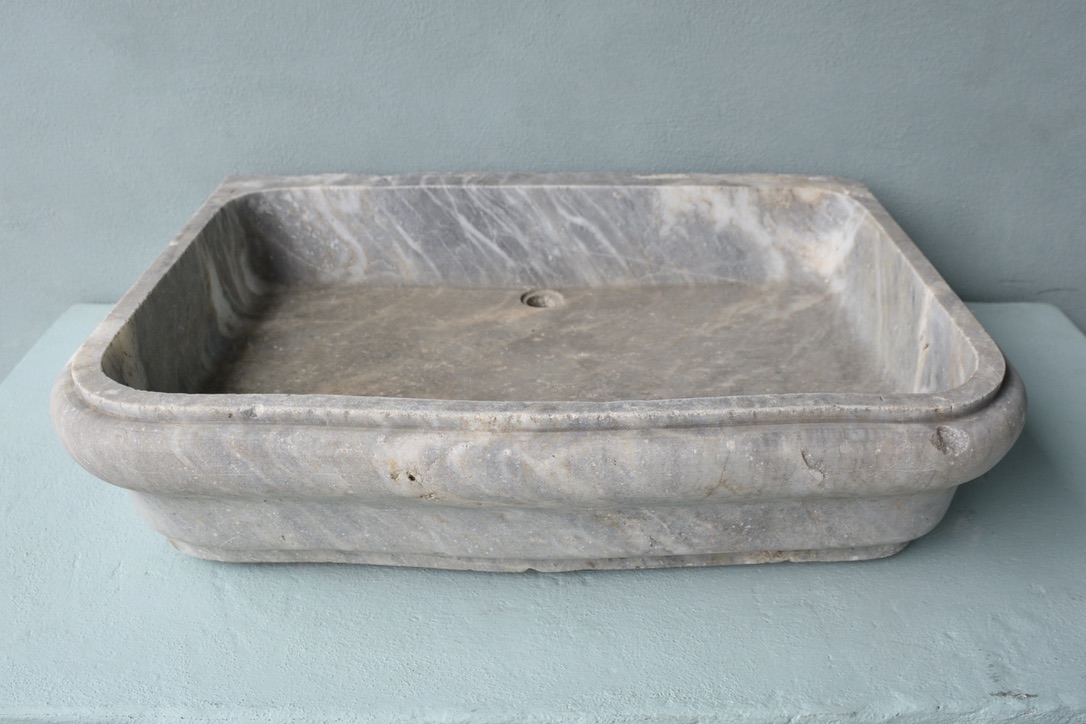 Marble Sink from a Property in the Piemont Region of Italy, circa 1700 - image 2