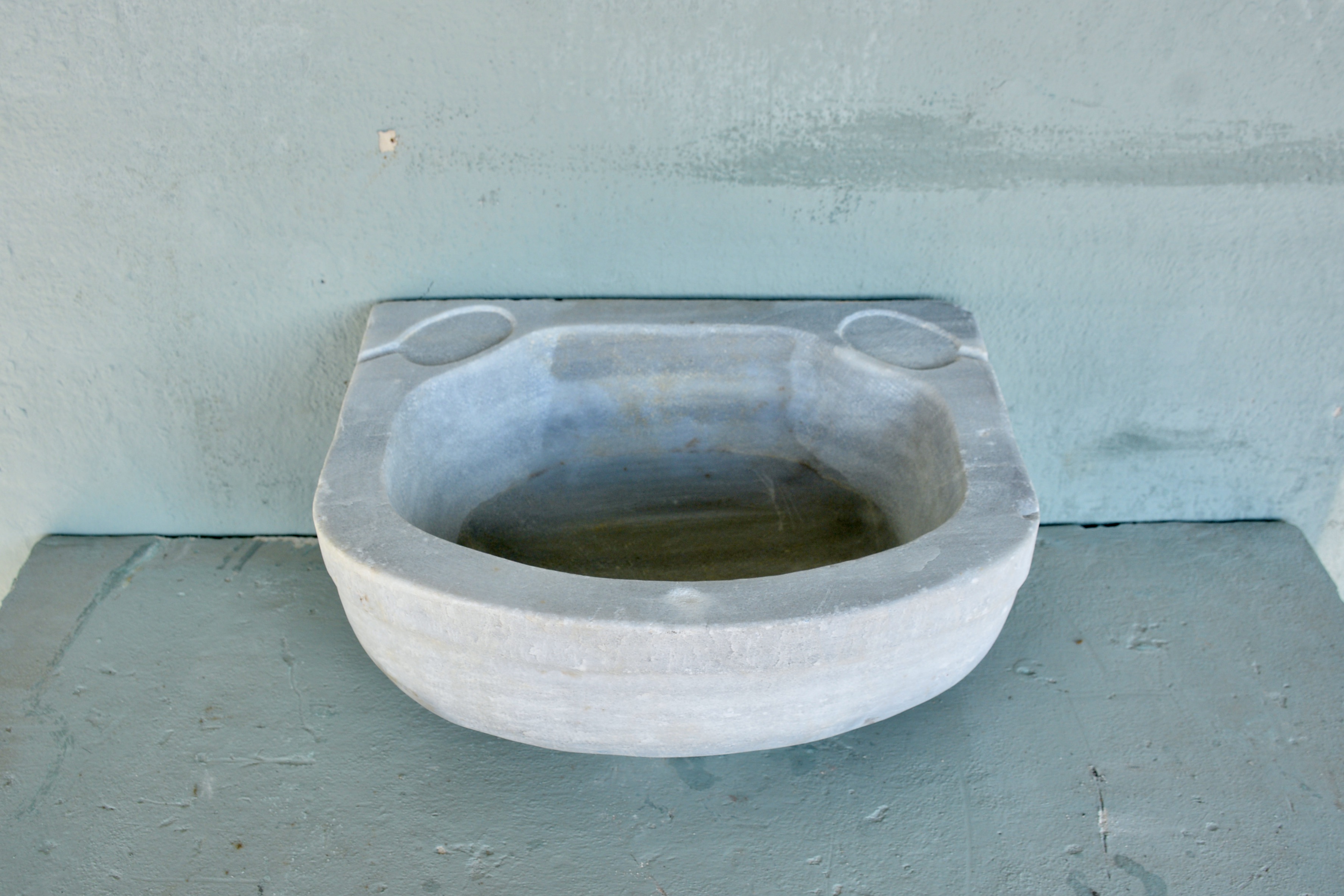 Reclaimed White Marble Sink - image 3