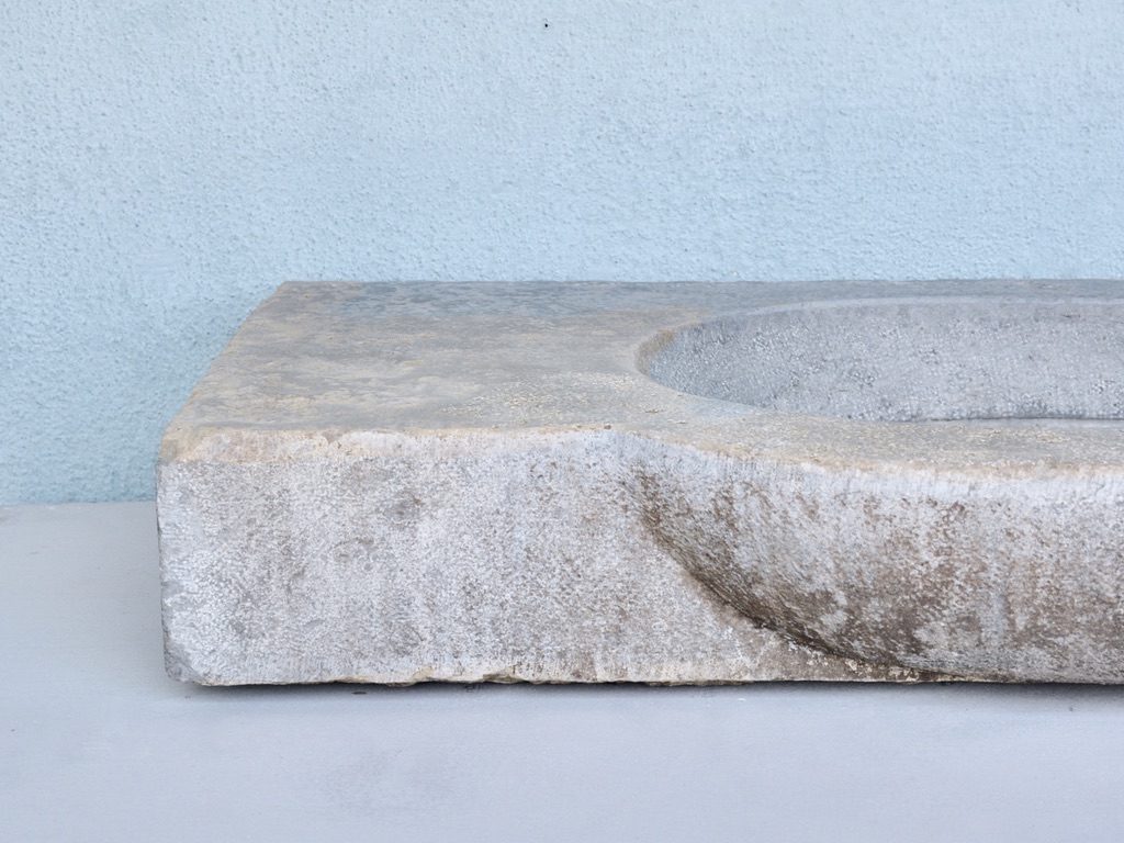 18th c. Evier from a Maison de Ville in Ouveillan - image 3