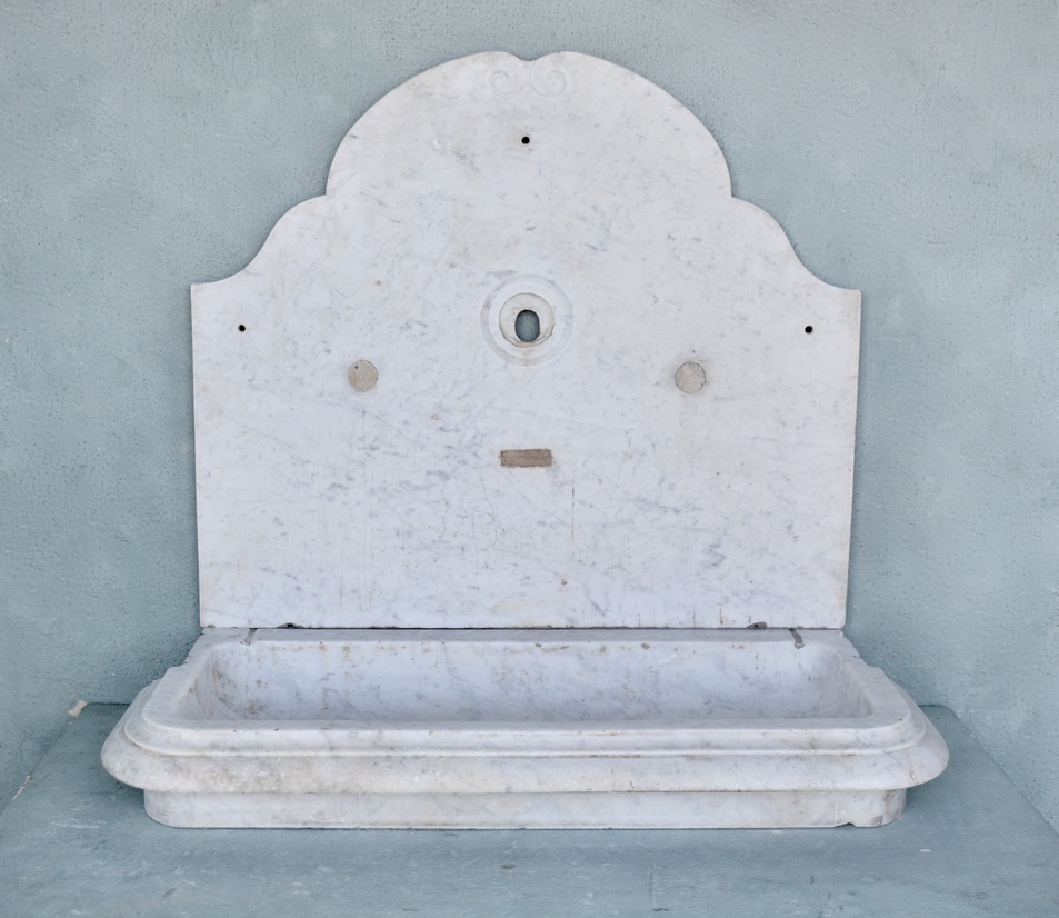Late 18th c. French Marble Évier & Back from a Maison de Maître in Calais, France - image 5