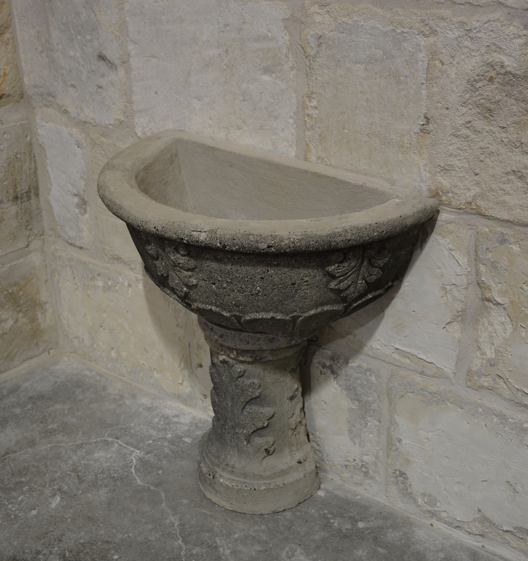 19th c. Reconstituted Stone Italian Basin - image 4
