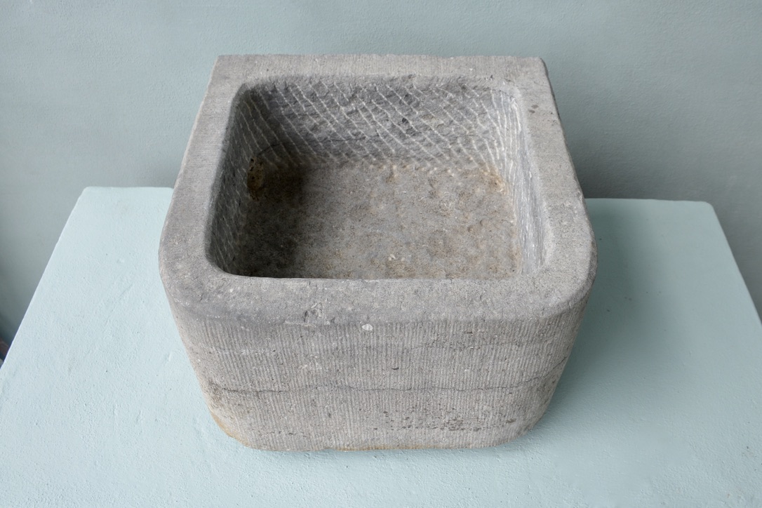 18th c. Belgium Blue Stone Evier - image 3