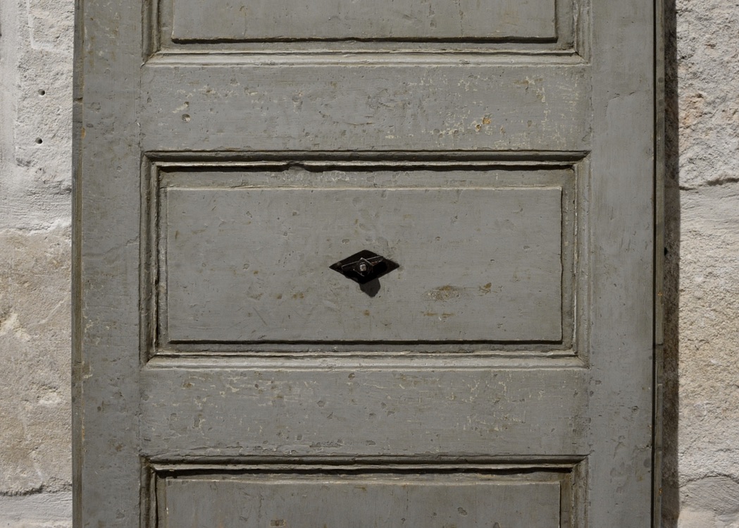 18th c. Door from a Maison de Maitre in Branne, a Village near St-Émilion, France - image 5