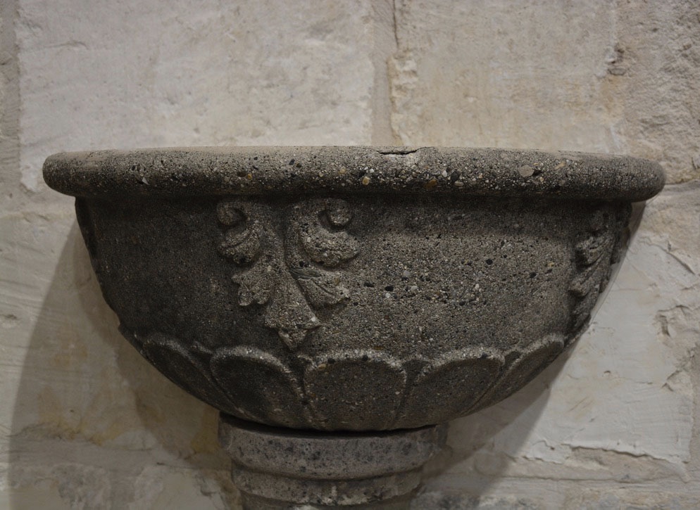 19th c. Reconstituted Stone Italian Basin - image 2