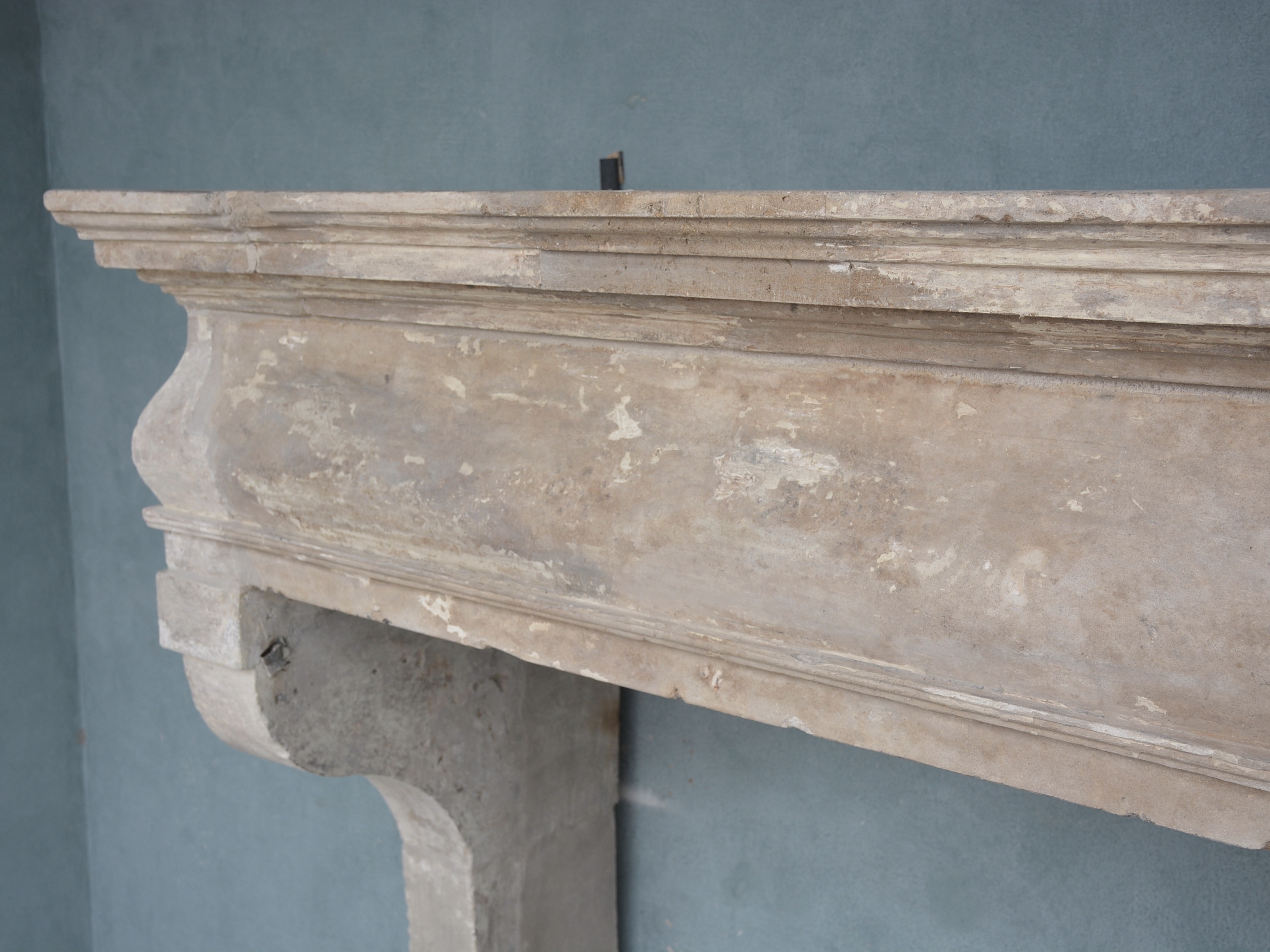 18th c. Cheminée from a Bastide near the Provencal town of Cavaillon, France - image 7