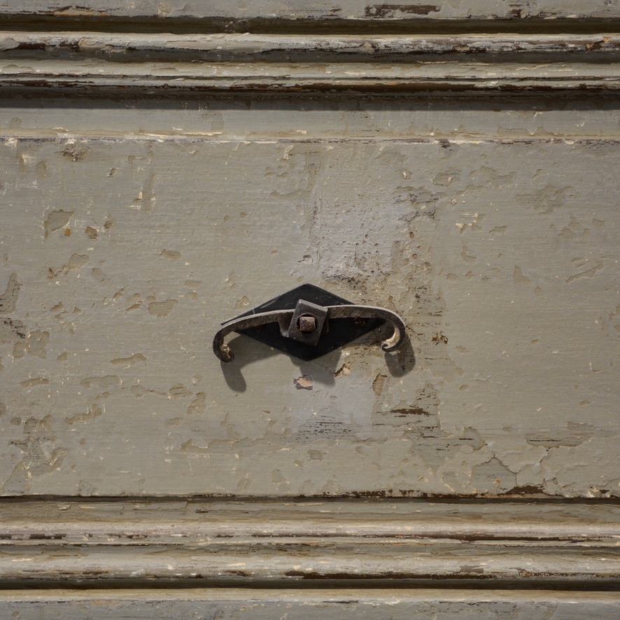 18th c. Door from a Maison de Maitre in Branne, a Village near St-Émilion, France  - image 5