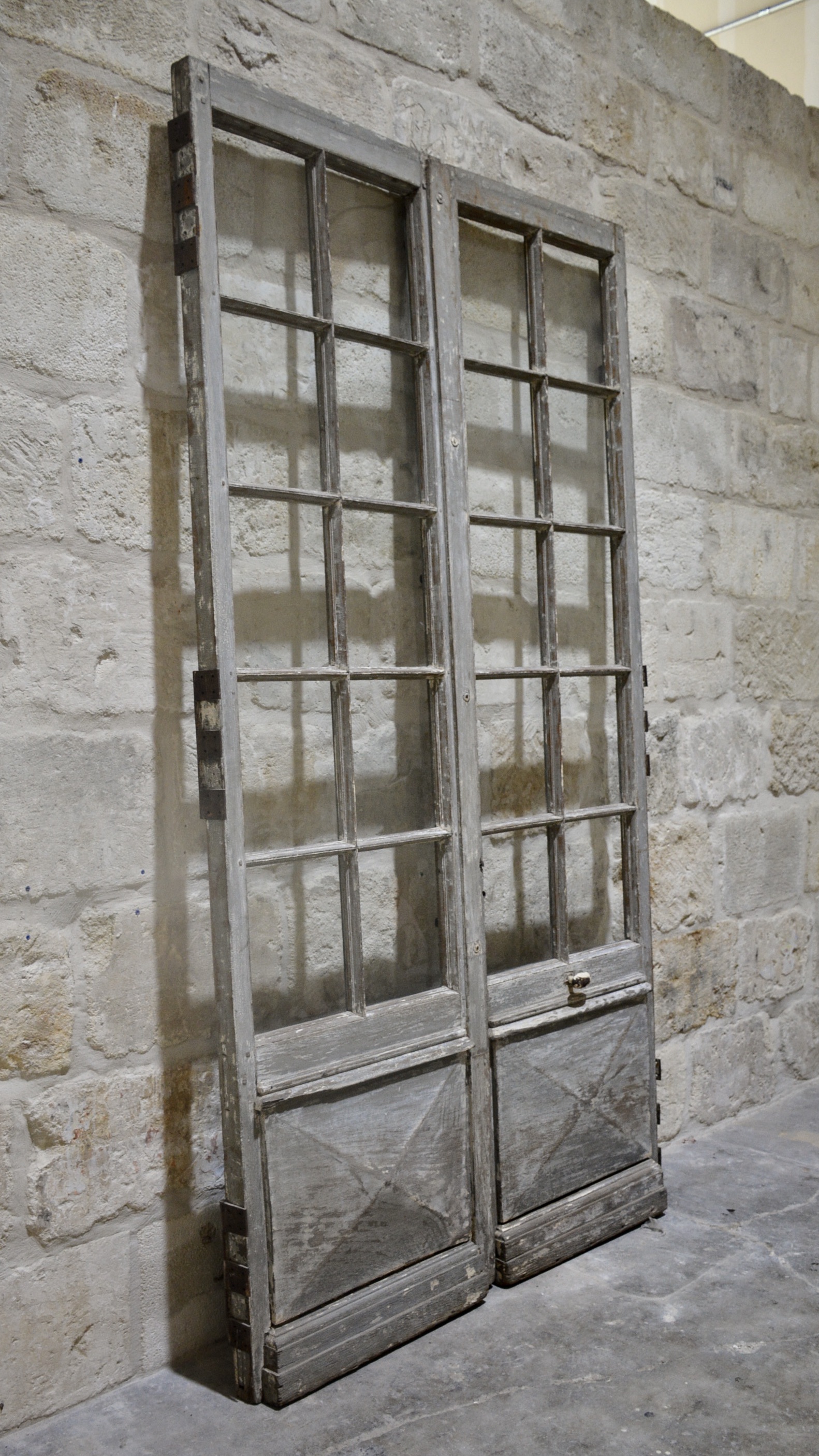 Pair of 18th c. Doors from a Chateau near Fleurville, France  - image 2