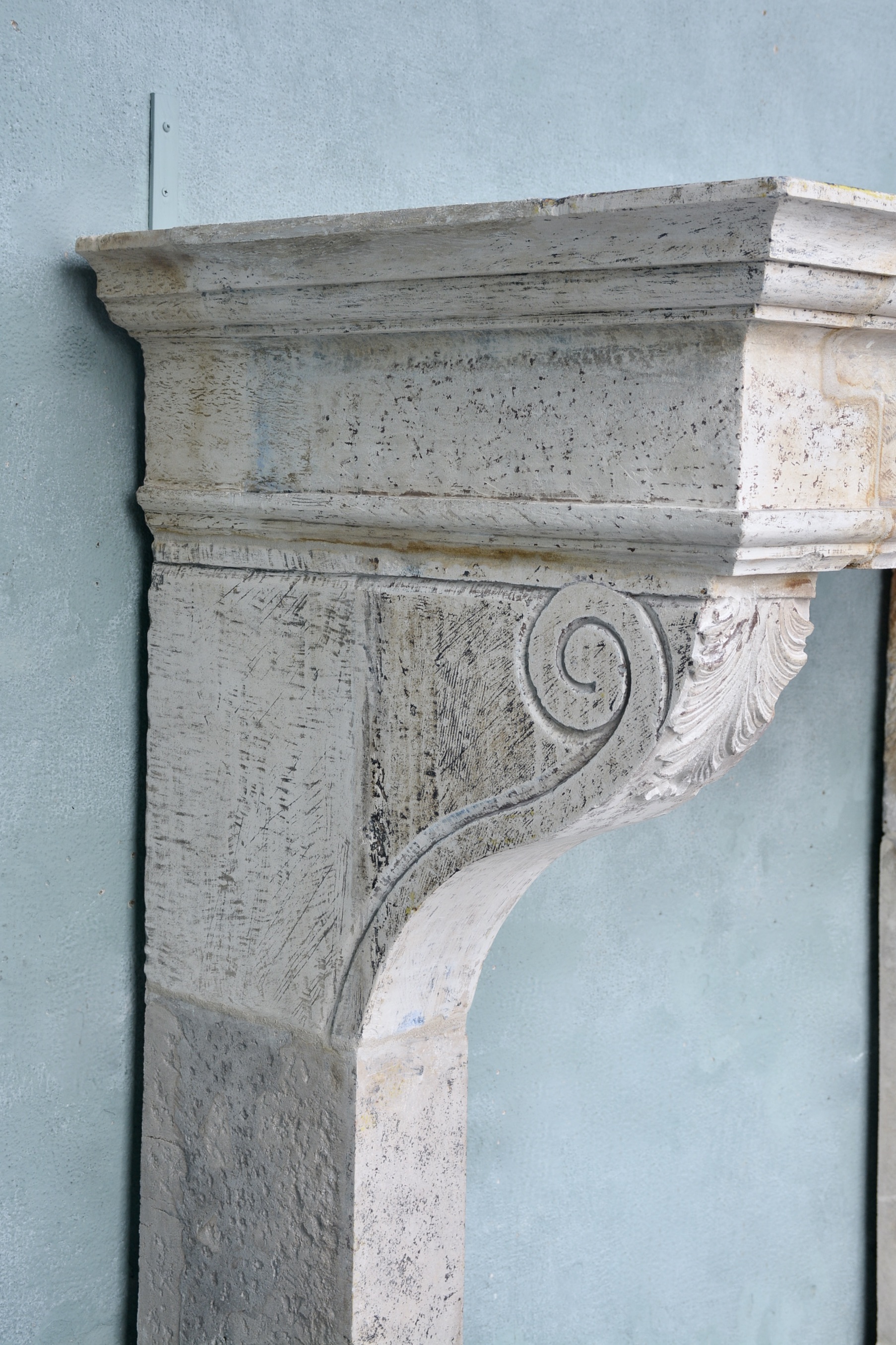 18th c. Cheminée from the French Village of Carcassonne - image 3