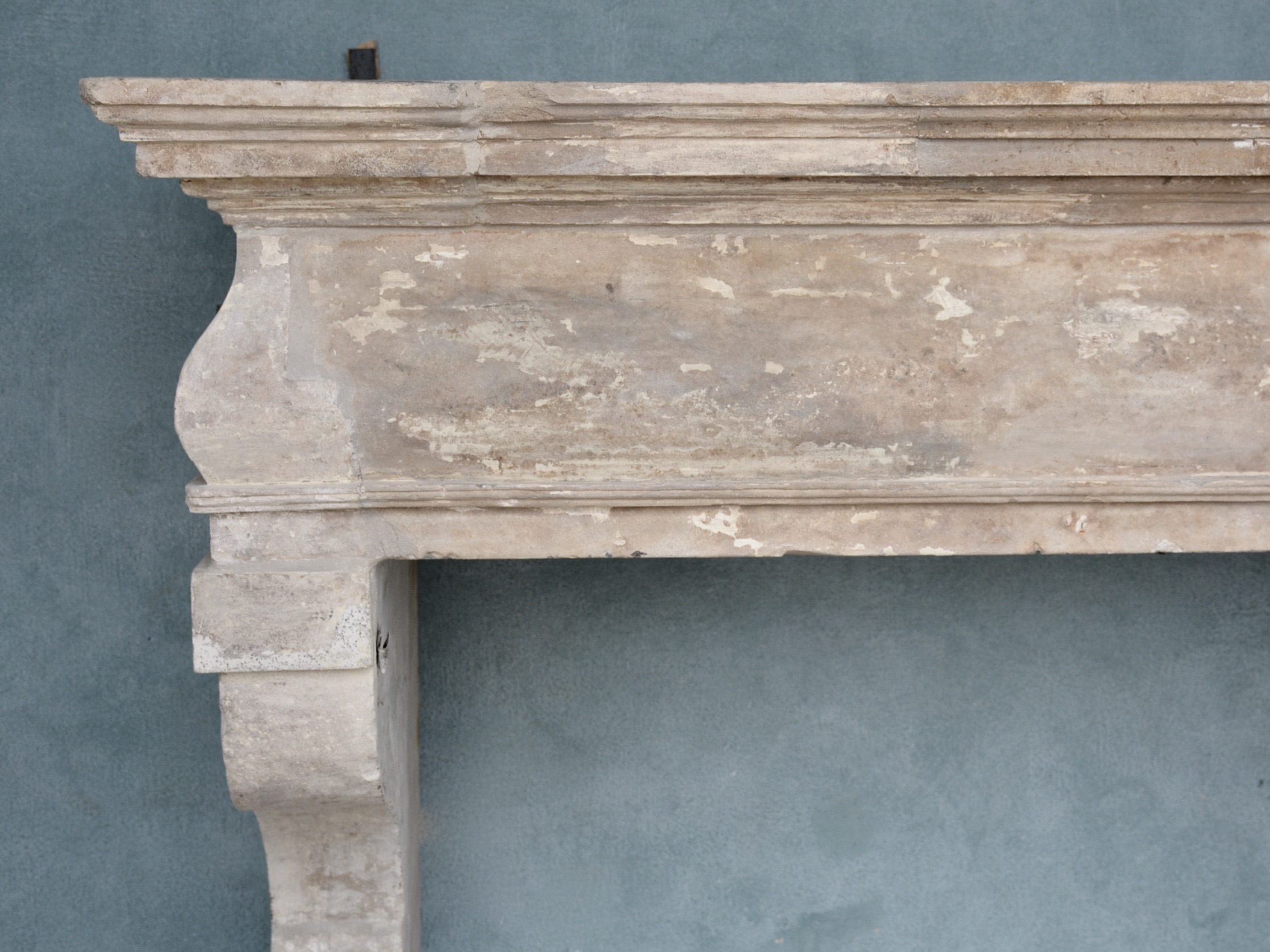 18th c. Cheminée from a Bastide near the Provencal town of Cavaillon, France - image 6