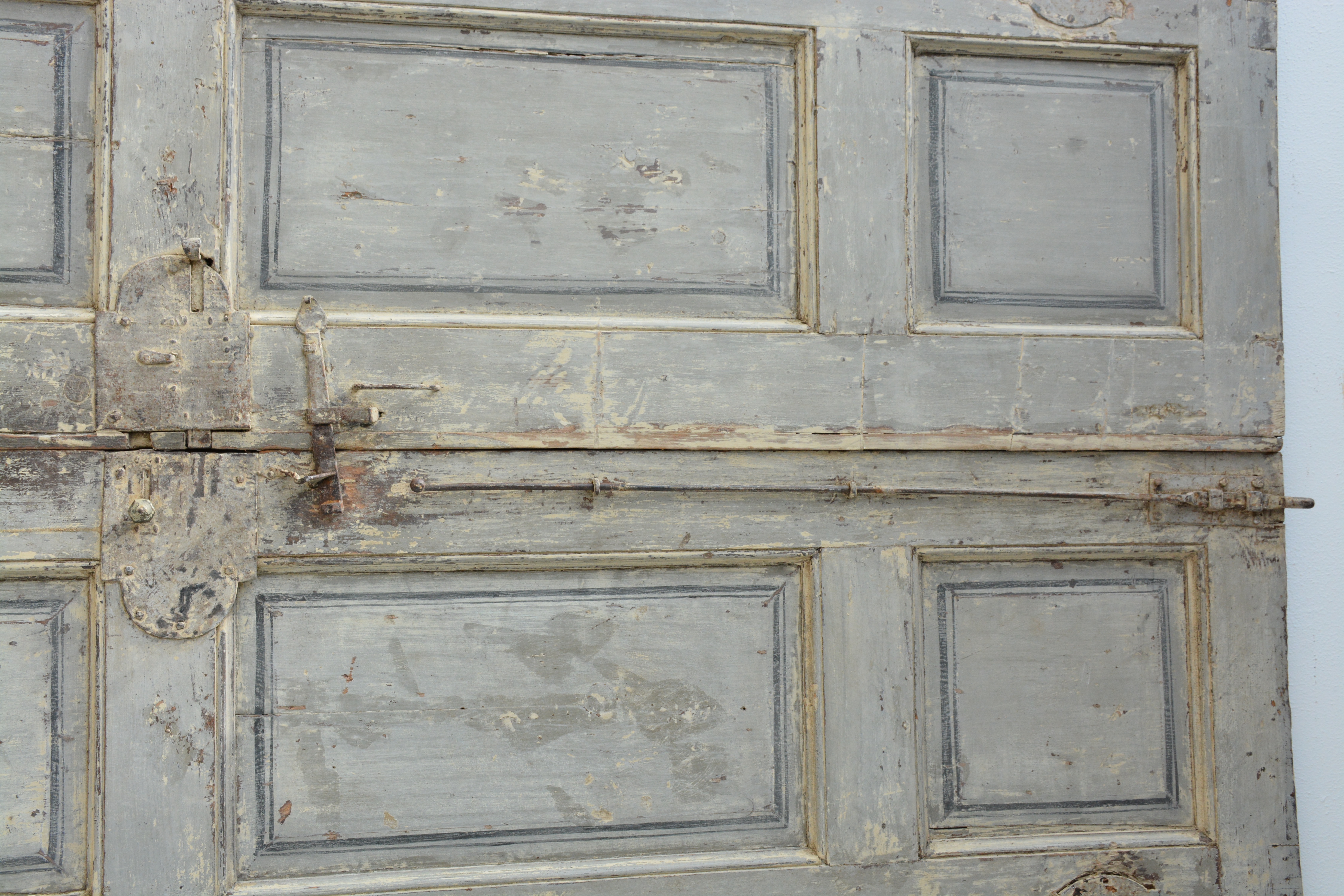 Pair of 18th c. Doors from a Casa di Citta in Turin Italy - image 4