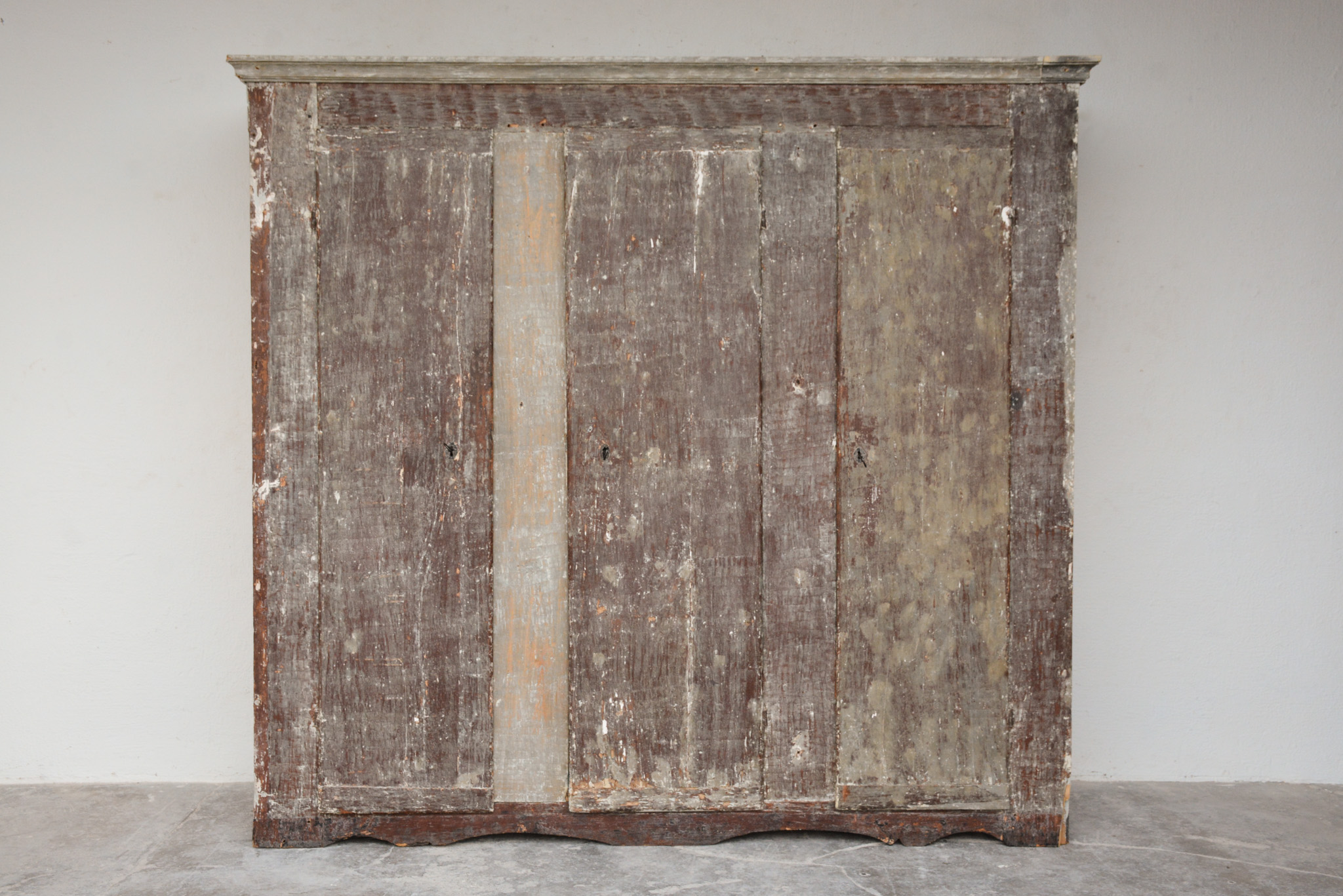 17th c Umbrian Cabinet - image 3