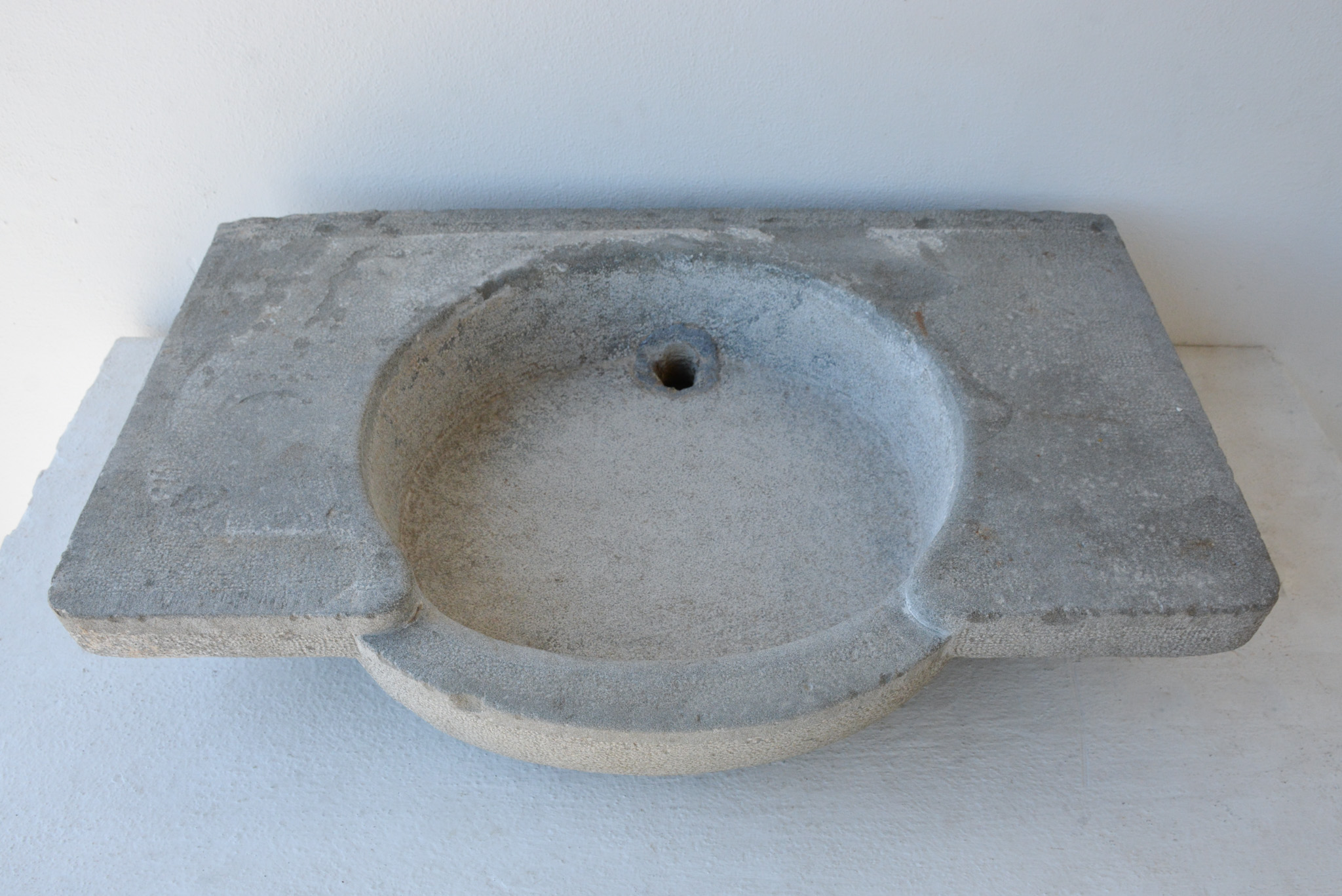 18th c Evier from a Village House in Bassan, a commune in Southern France - image 2