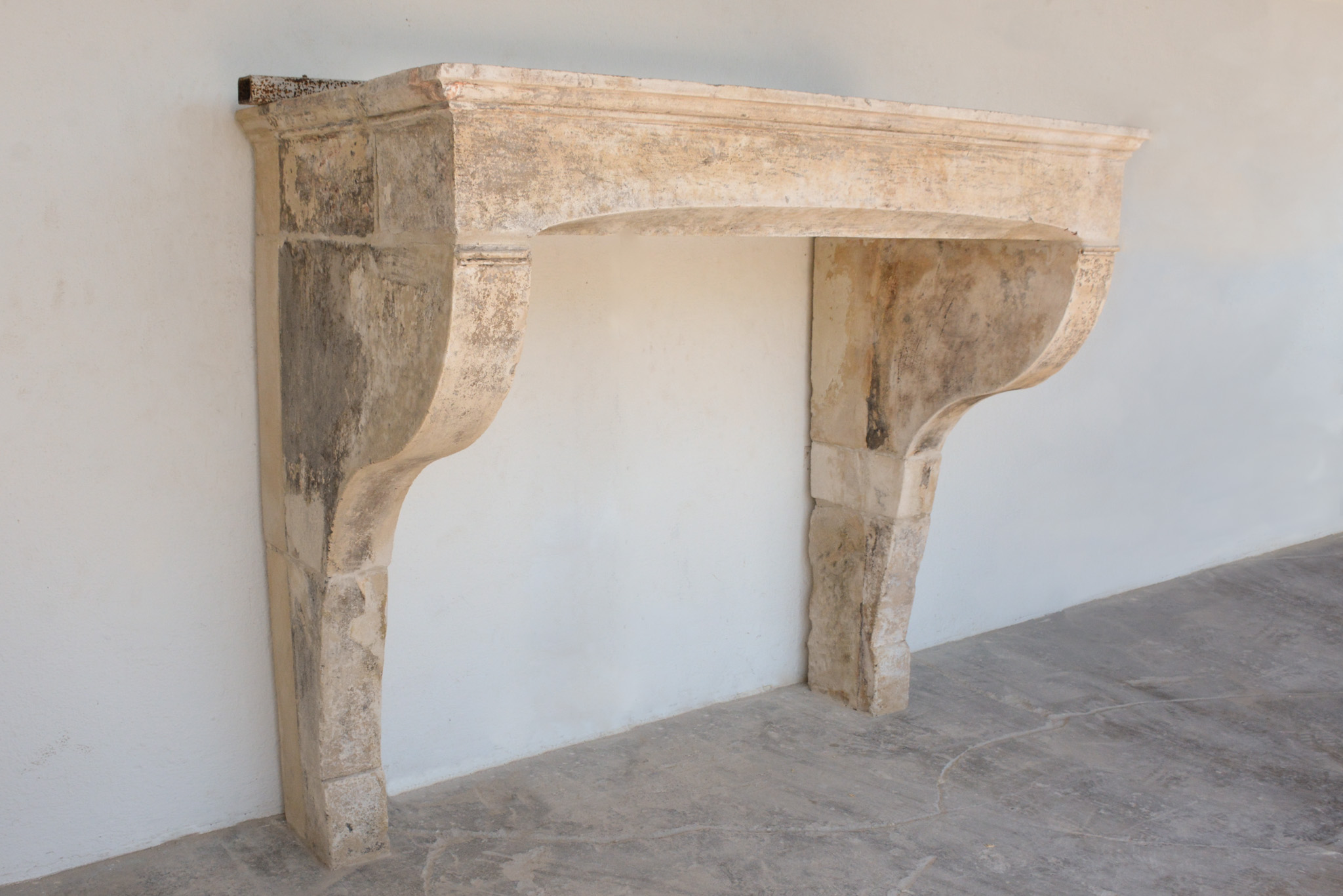 18th c Chemineé from a Country Residence in Couzeix, a village in the Basque Region of France - image 2