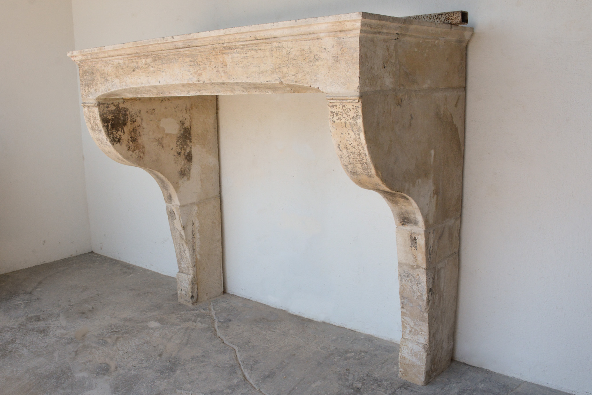18th c Chemineé from a Country Residence in Couzeix, a village in the Basque Region of France - image 3