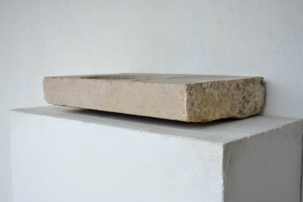 19th c Evier from a Maison de Ville in Tarascon, France - image 4