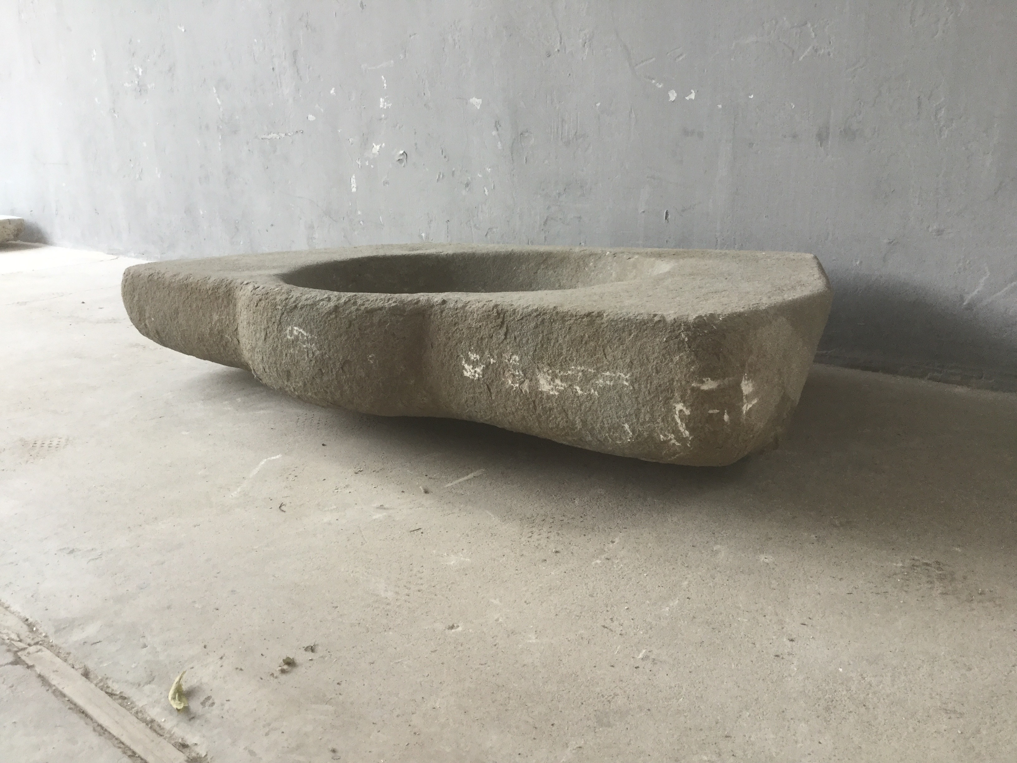 17th C Evier from a Property in Bize-Minervois, a Village in the Wine Growing Region of Minervois - image 2