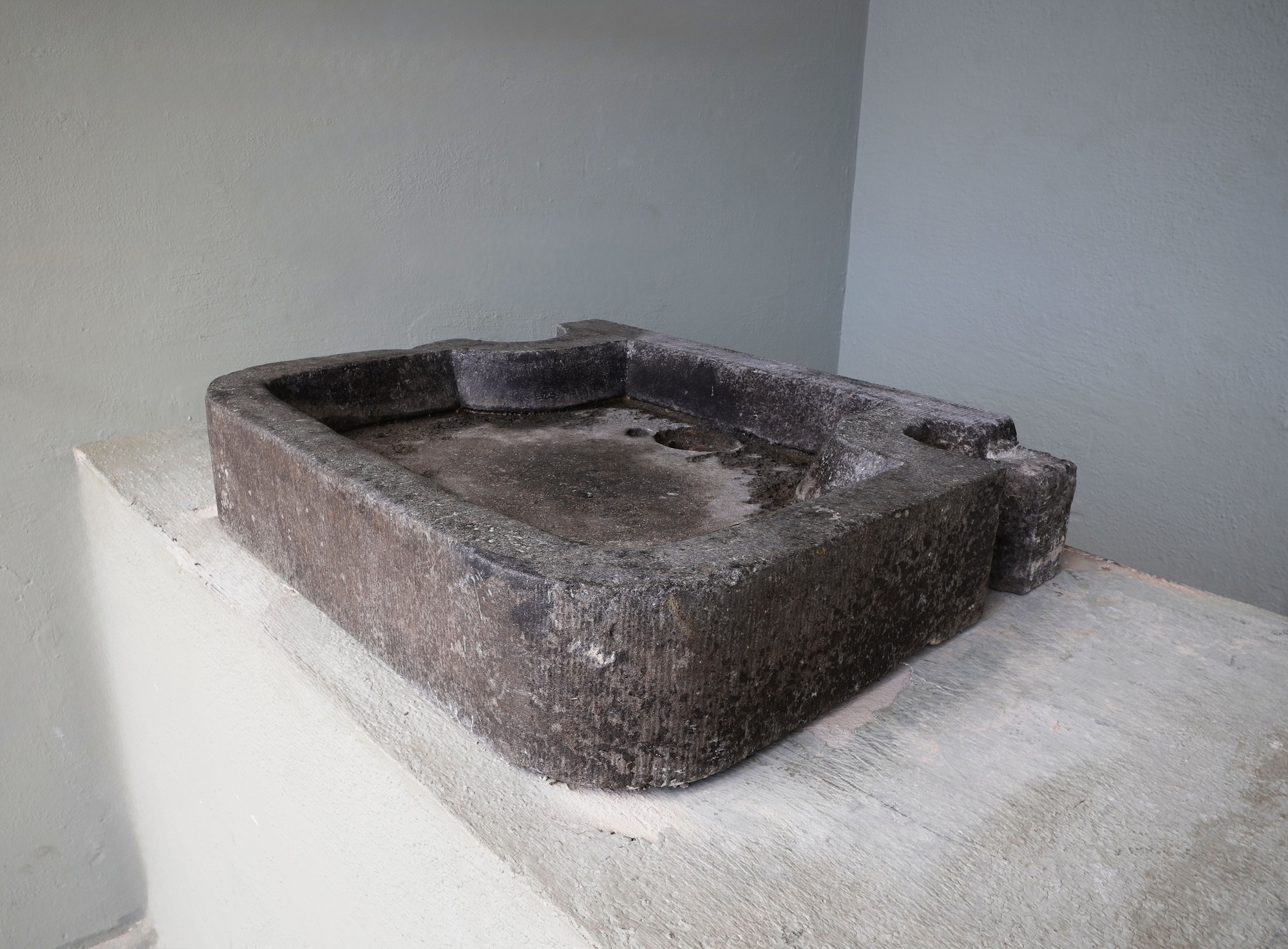 18th c. Sink of Belgium blue stone - image 4