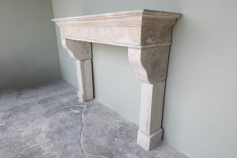 18th c. Cheminee from a Maison de Ville in the town of Dijon, France - image 2